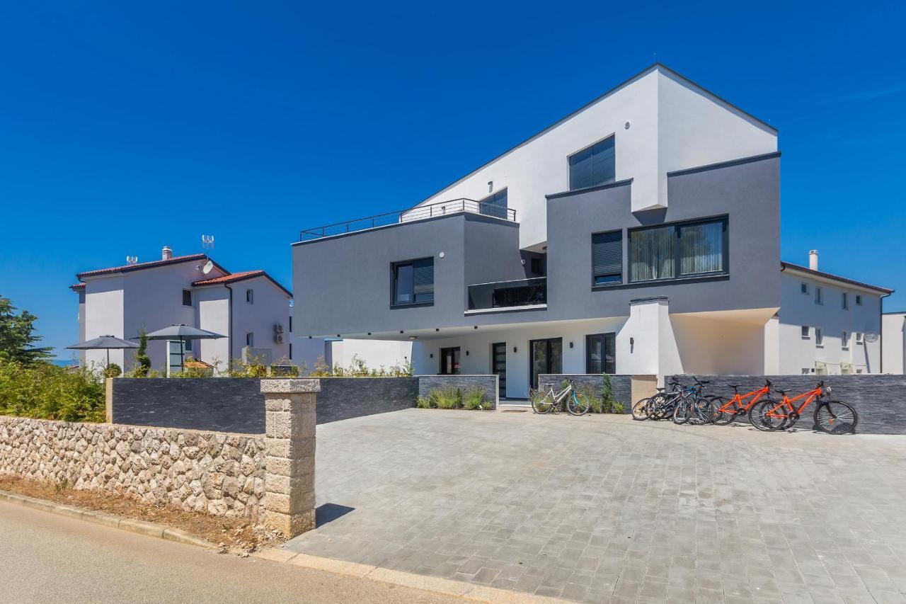 Luxury Apartment Noa Njivice Exterior foto